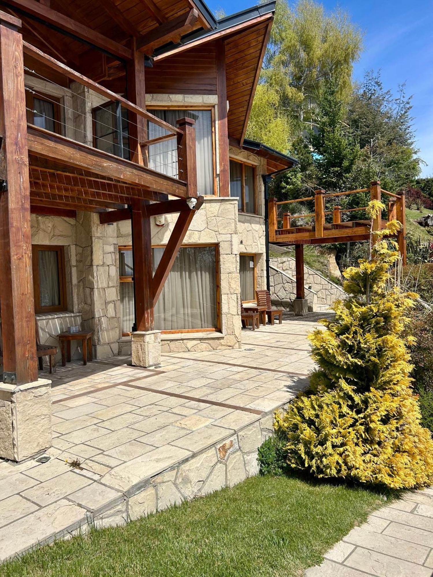 Bahia Paraiso Apart & Suites Сан Карлос де Барилоче Екстериор снимка