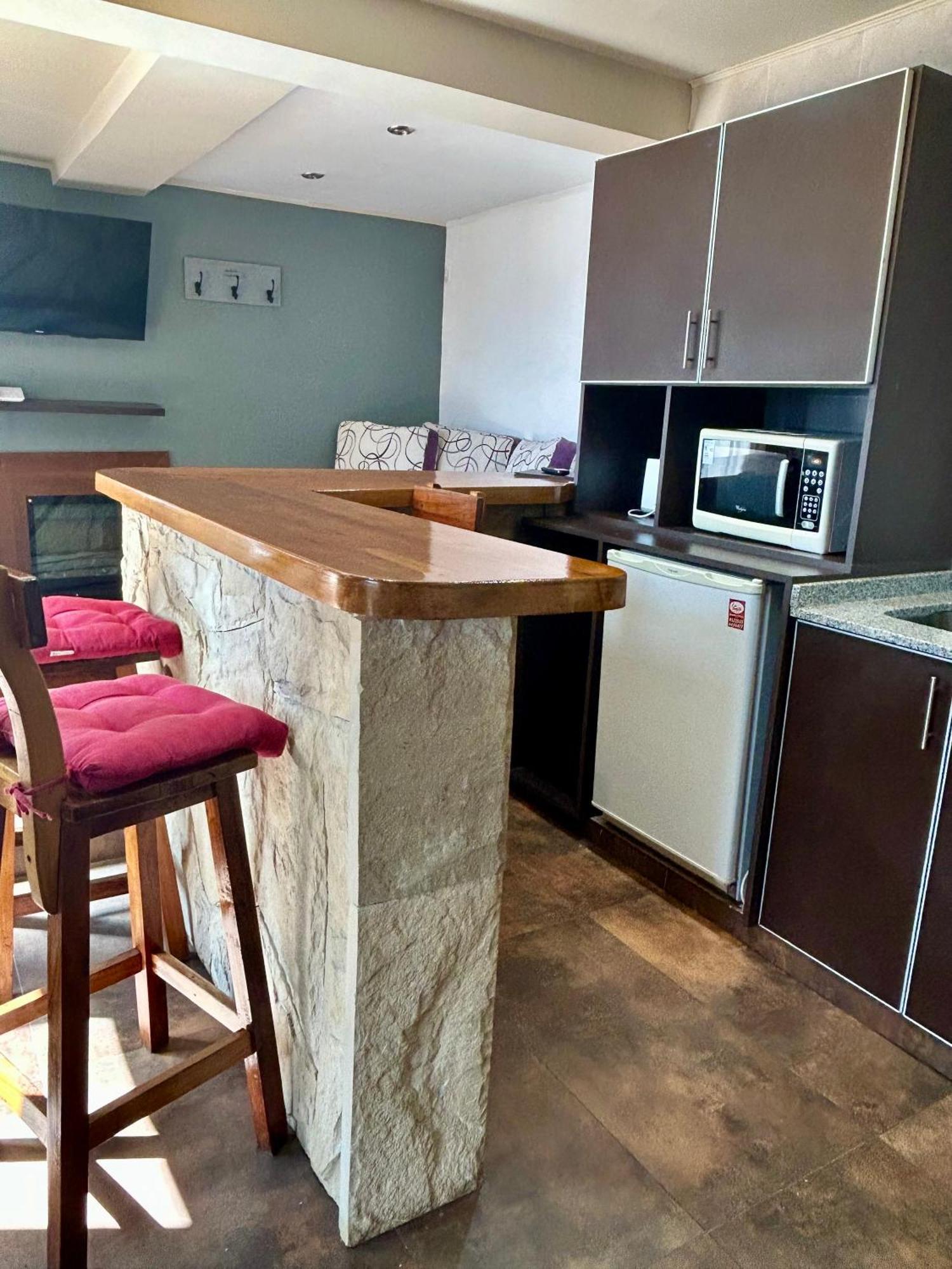 Bahia Paraiso Apart & Suites Сан Карлос де Барилоче Екстериор снимка