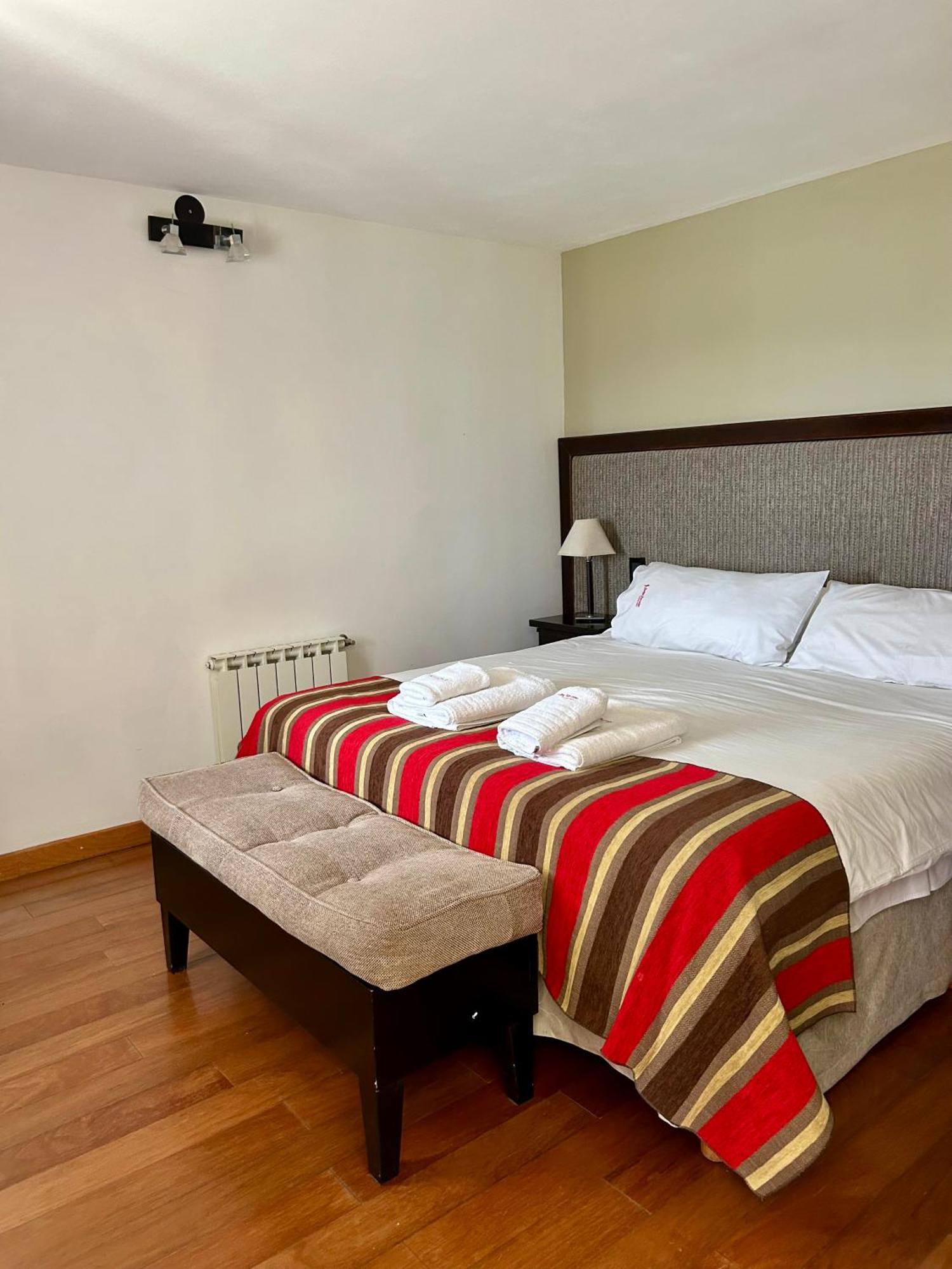 Bahia Paraiso Apart & Suites Сан Карлос де Барилоче Екстериор снимка
